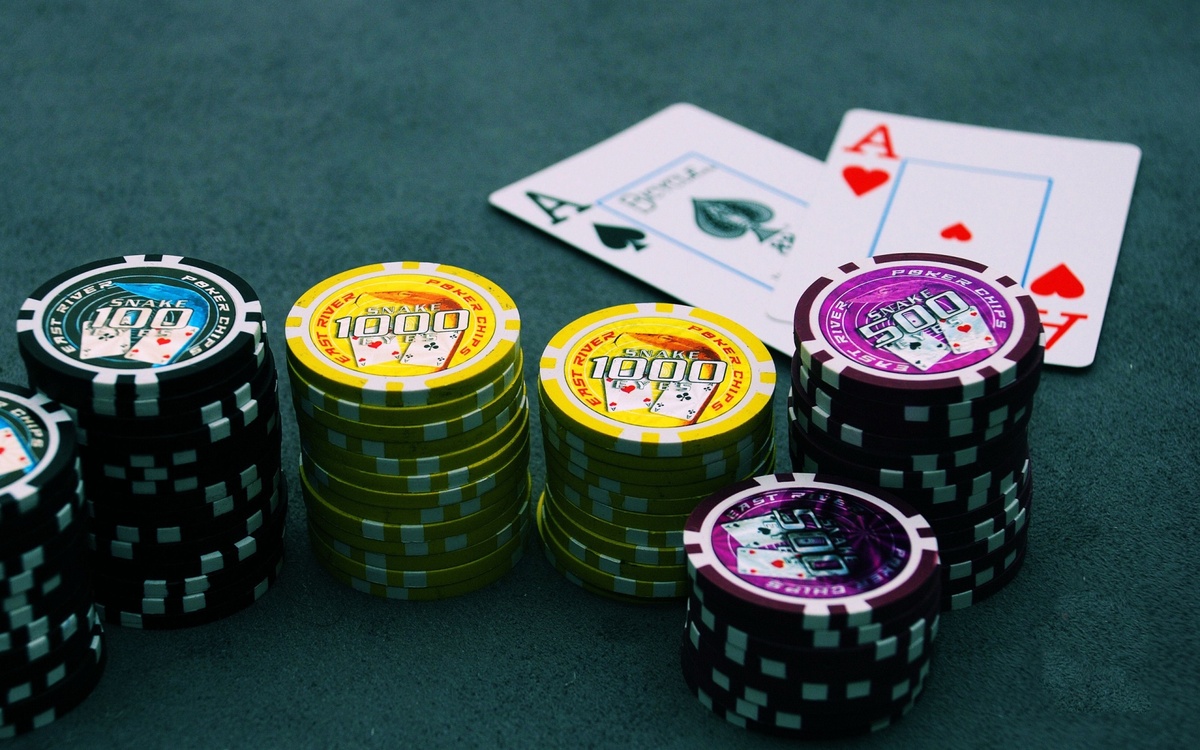 Plinko Casino کھلاڑیوں کے لیے لائیو کیسینو سیکشن
